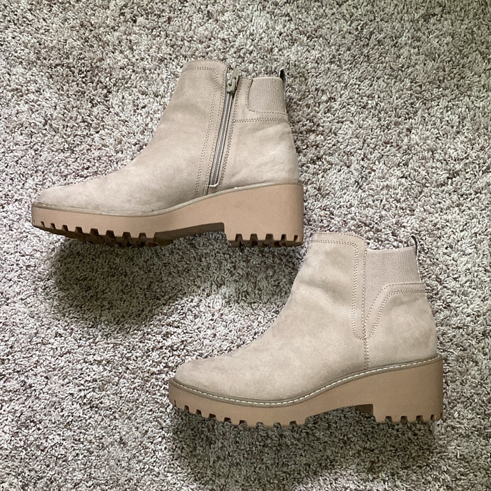 Universal Thread Womens Taupe Taci Ankle Boots size 9 - Picture 3 of 7